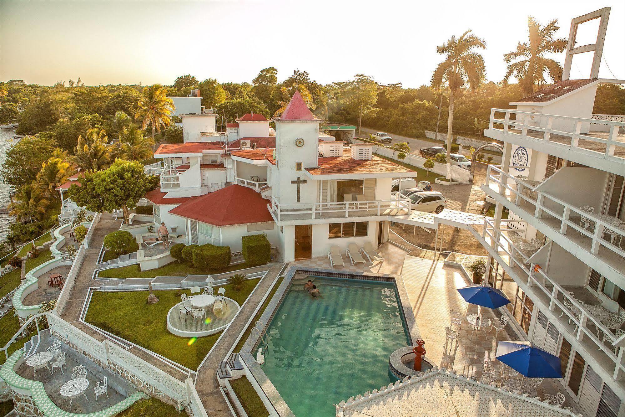 Hotel Laguna Bacalar Exterior photo